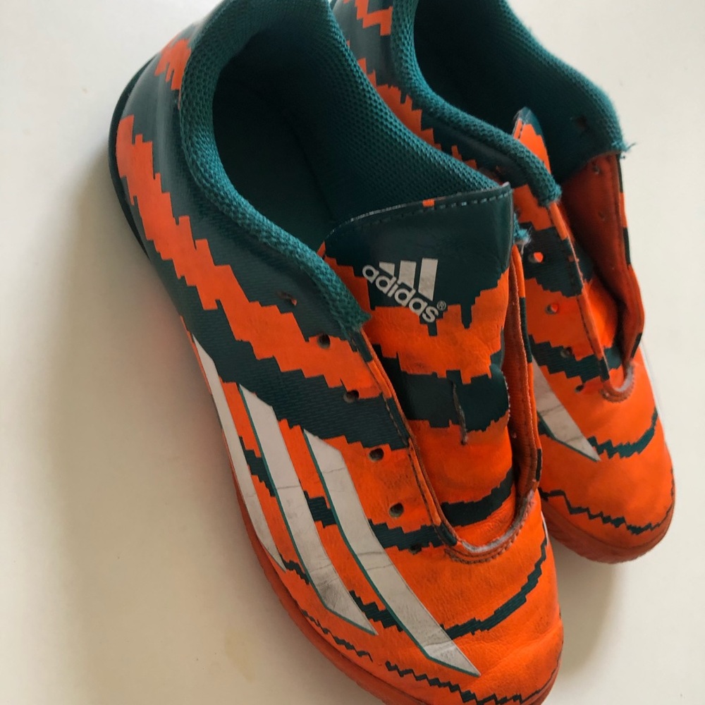 Boys soccer sneakers Adidas sz 2
